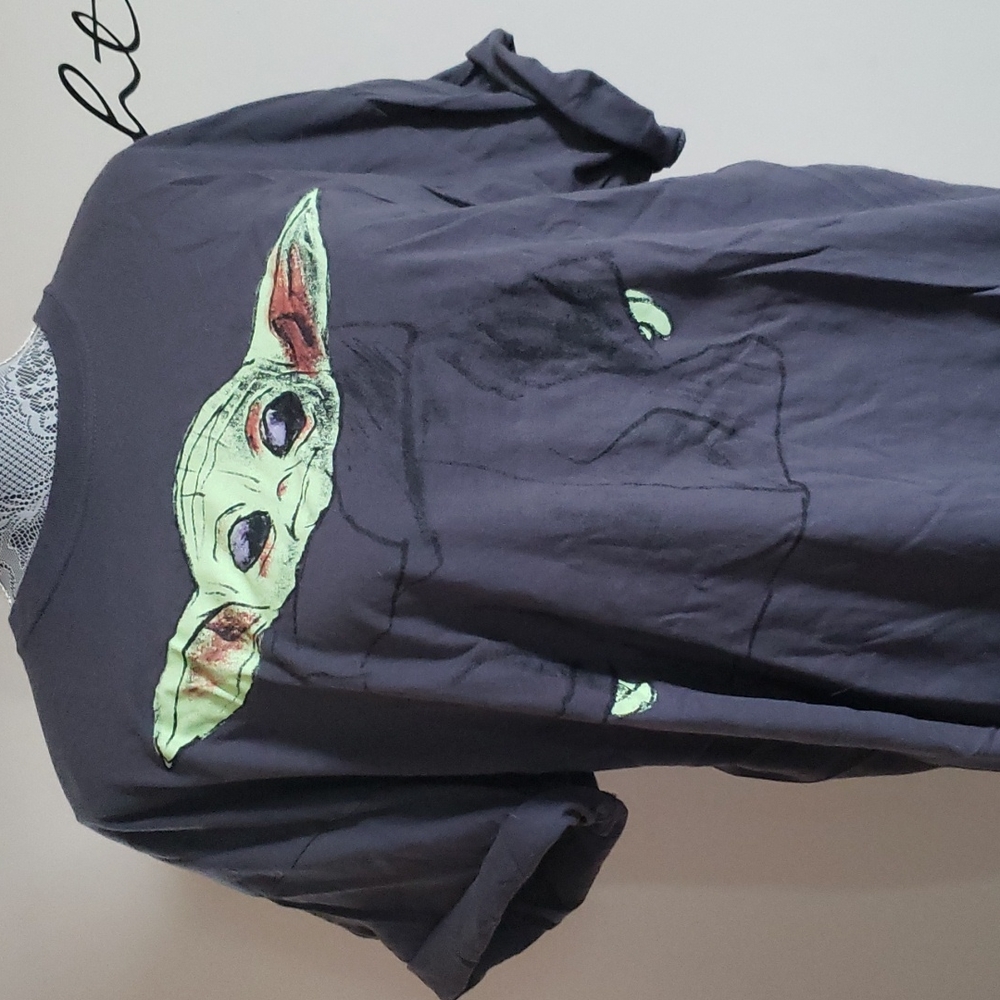 Baby Yoda tshirt